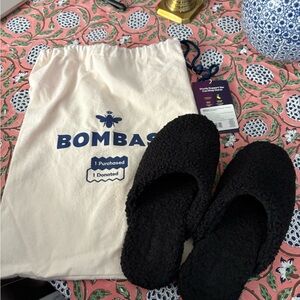 Bombas Cozy Black Slippers size 6